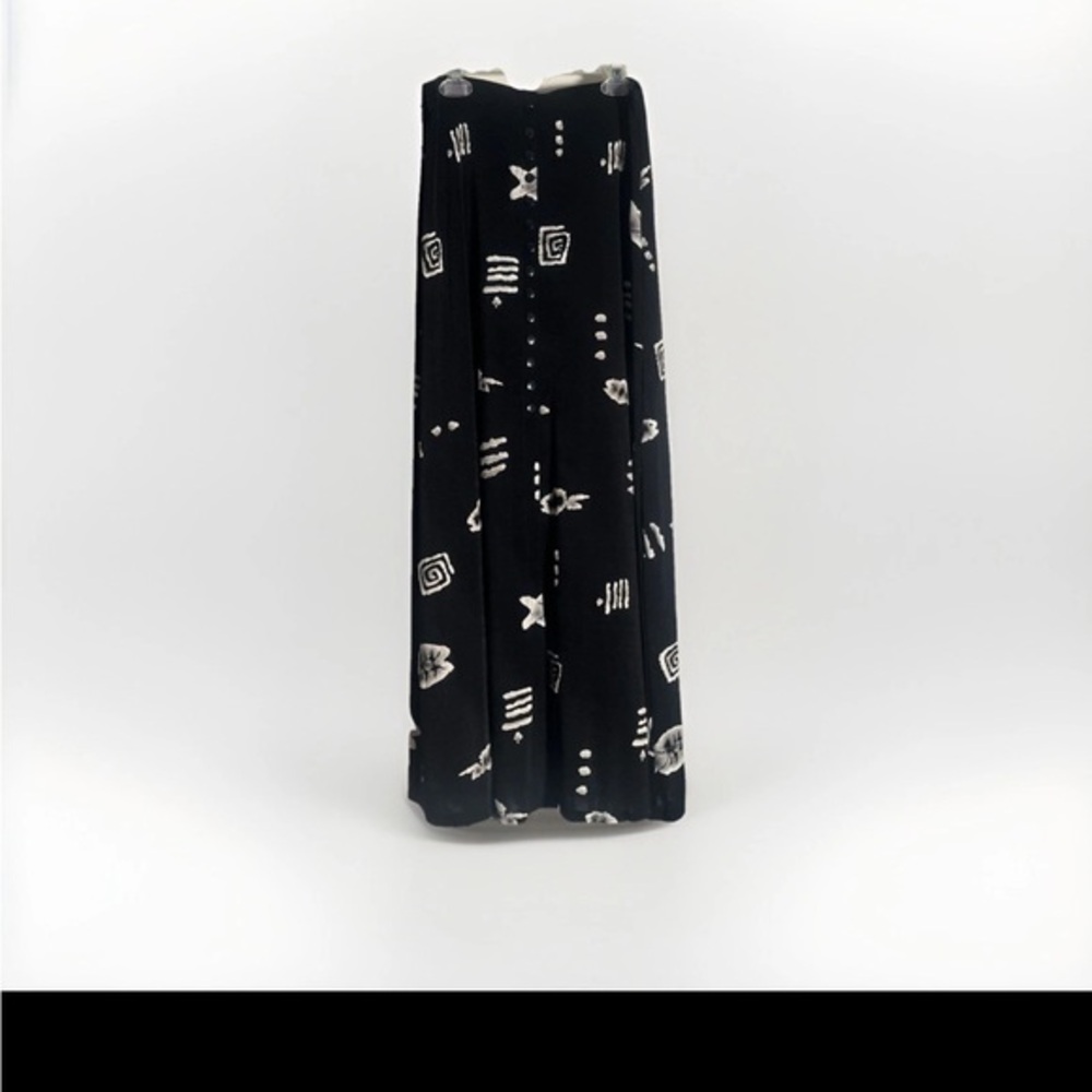 Vintage EZ Town Hypnotic Fish Themed Women’s Black White Long Skirt Made In USA
